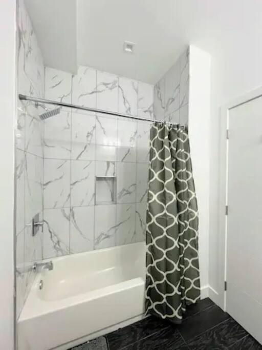 4Br Townhouse In Koreatown ロサンゼルス エクステリア 写真
