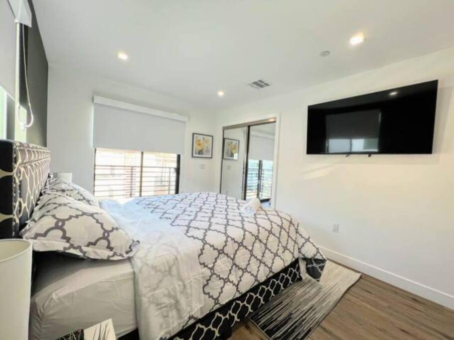 4Br Townhouse In Koreatown ロサンゼルス エクステリア 写真