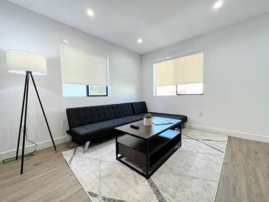 4Br Townhouse In Koreatown ロサンゼルス エクステリア 写真
