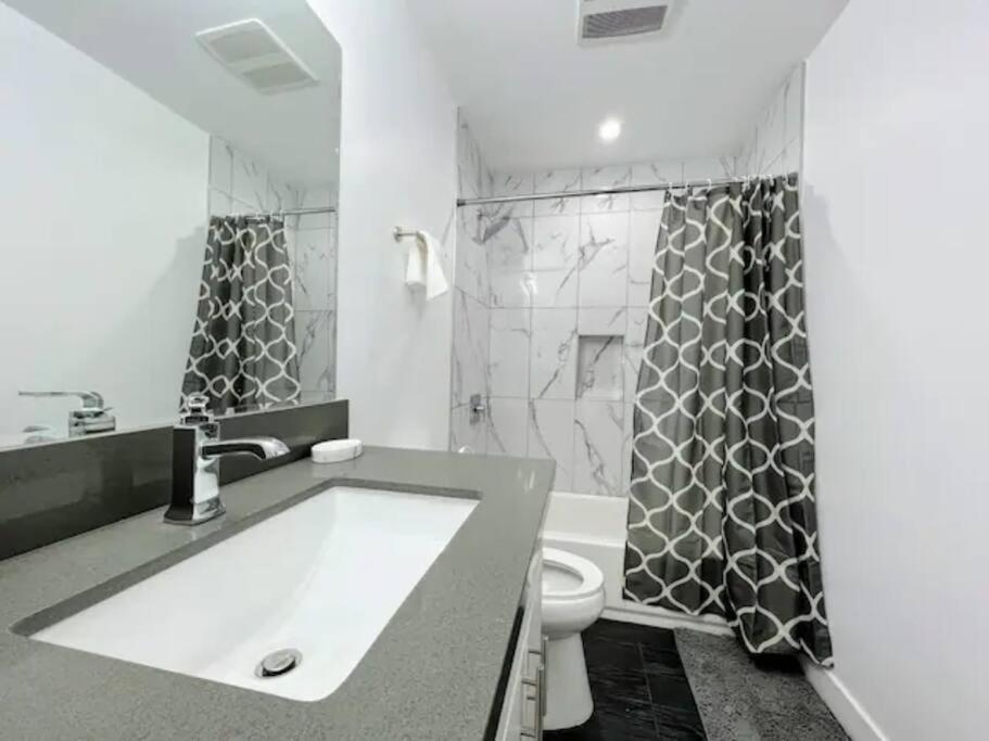 4Br Townhouse In Koreatown ロサンゼルス エクステリア 写真