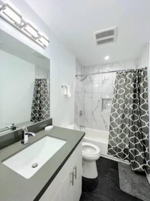 4Br Townhouse In Koreatown ロサンゼルス エクステリア 写真